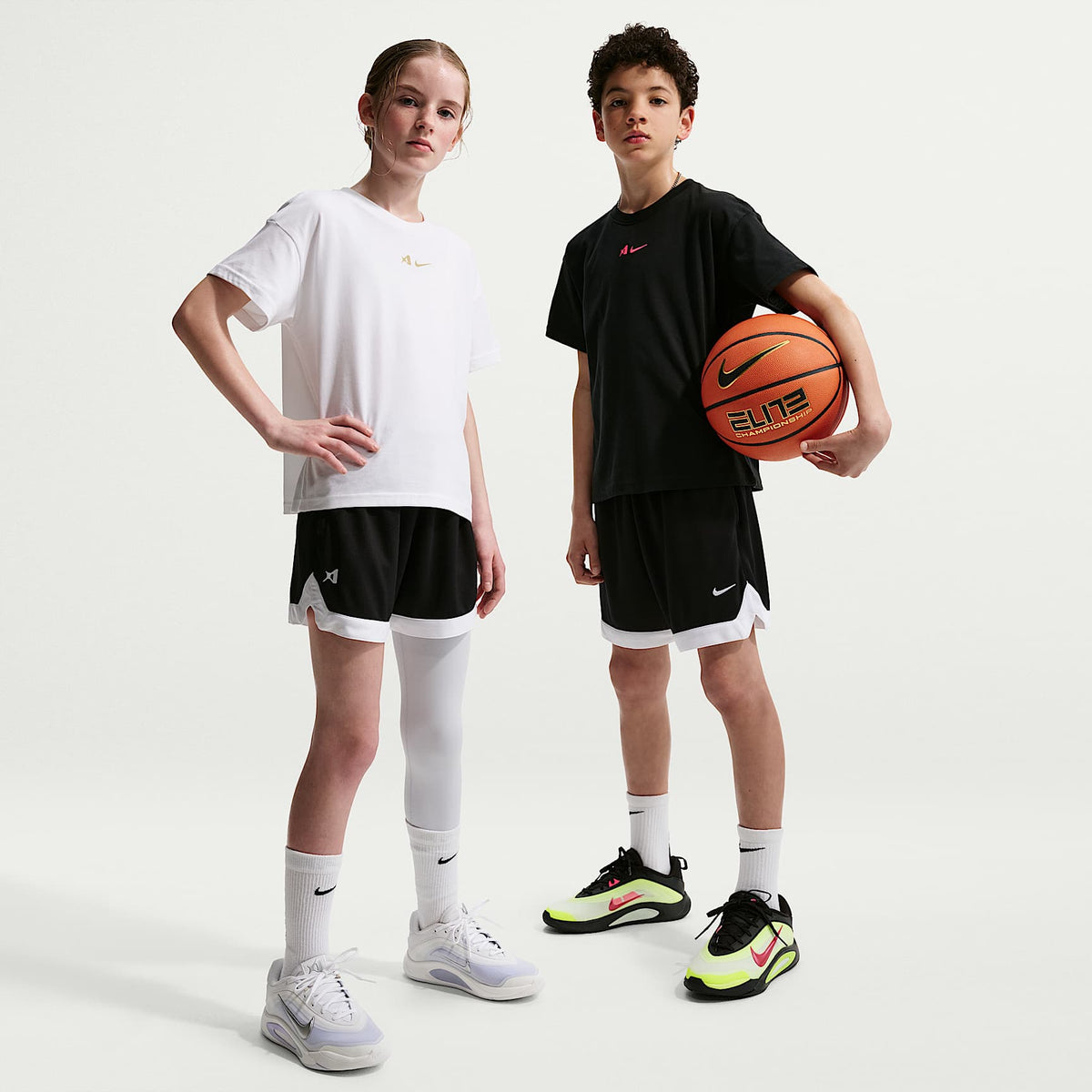 Shorts de básquetbol Dri-FIT para niños talla grande A'ja Wilson – Negro/Blanco – vista 1