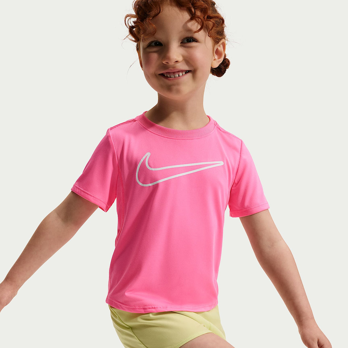 Playera Dri-FIT All Day Play para niños talla pequeña Nike – Rosa resplandor – vista 3