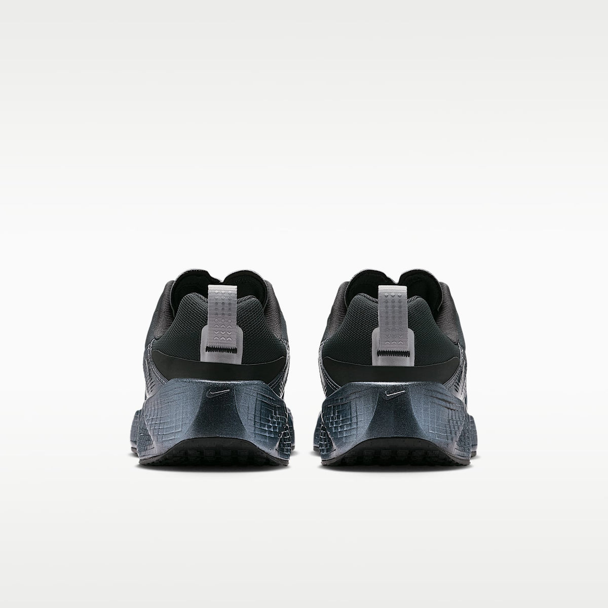 Nike Ava Rover SE – Gris humo oscuro/Plata metalizado/Negro/Carbón claro – vista 6