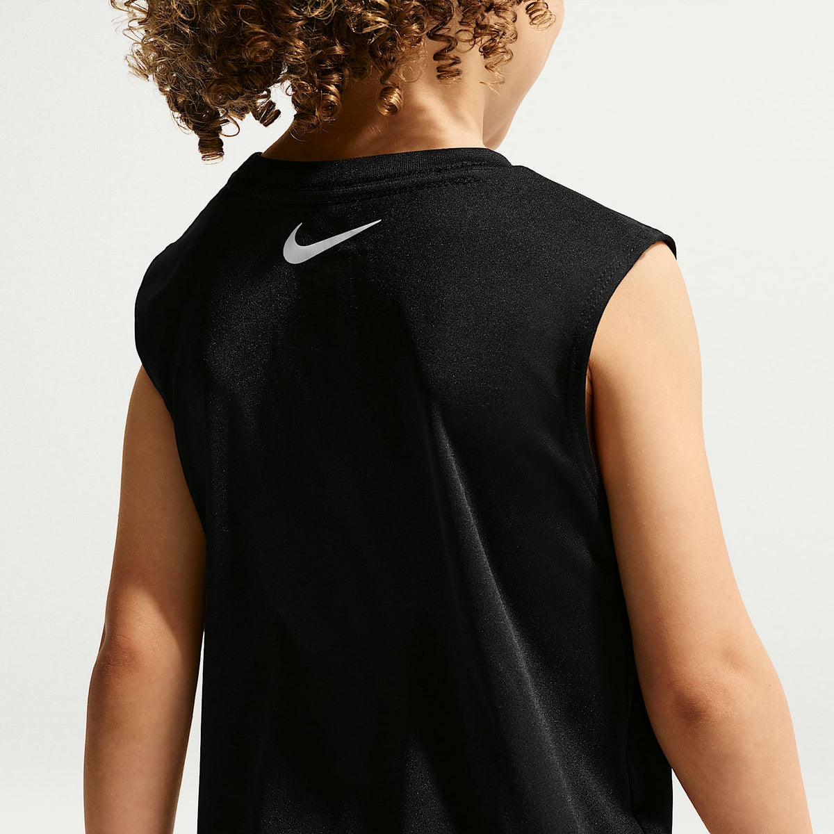 Camiseta sin mangas Dri-FIT infantil Nike Bold Move – Negro – vista 2