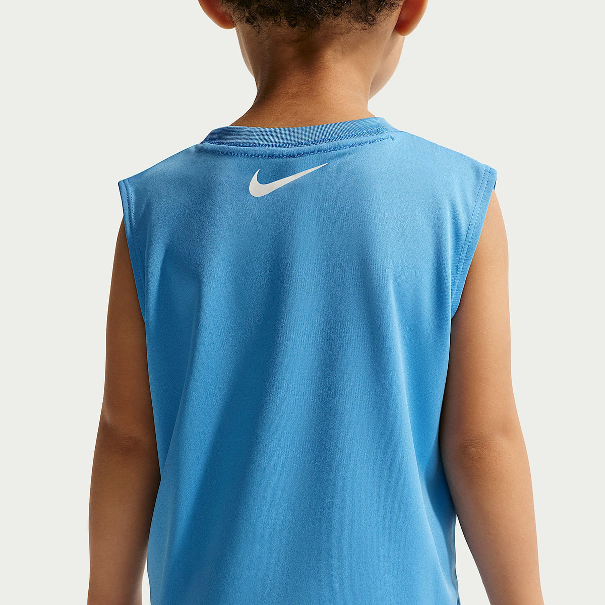 Camiseta sin mangas Dri-FIT infantil Nike Bold Move – Azul universitario – vista 2