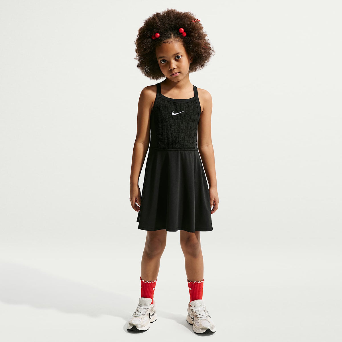 Vestido Dri-FIT para niñas talla pequeña Nike Bold Play – Negro – vista 1