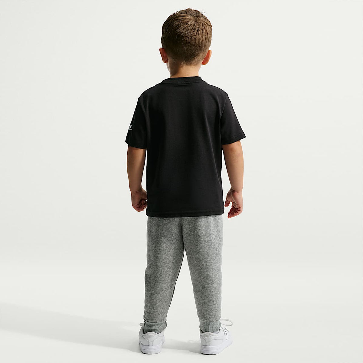 Camiseta Nike Boxy Street Dunk para Niño Pequeño