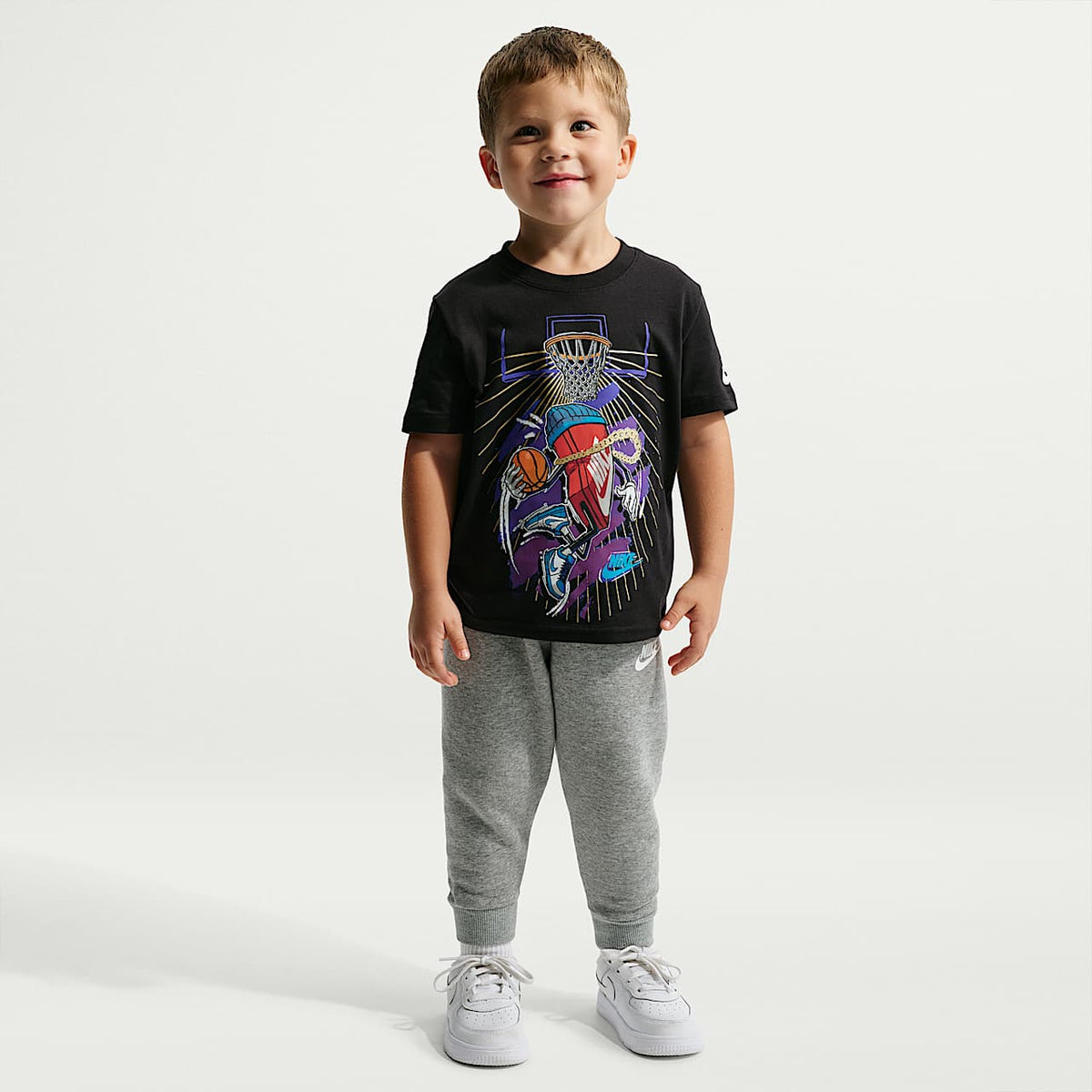 Camiseta Nike Boxy Street Dunk para Niño Pequeño