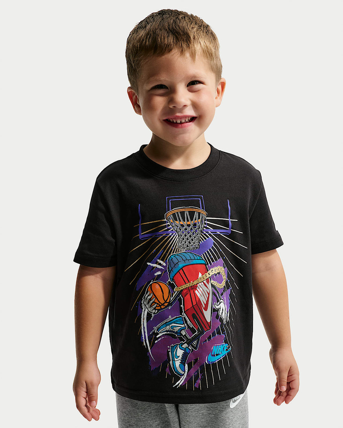 Camiseta Nike Boxy Street Dunk para Niño Pequeño
