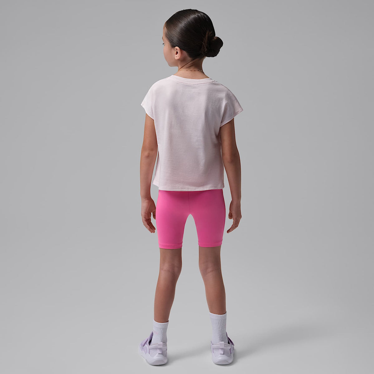 Conjunto de playera de corte cuaadrado y shorts de ciclismo para niños talla pequeña Jordan – Rosa paleta – vista 2
