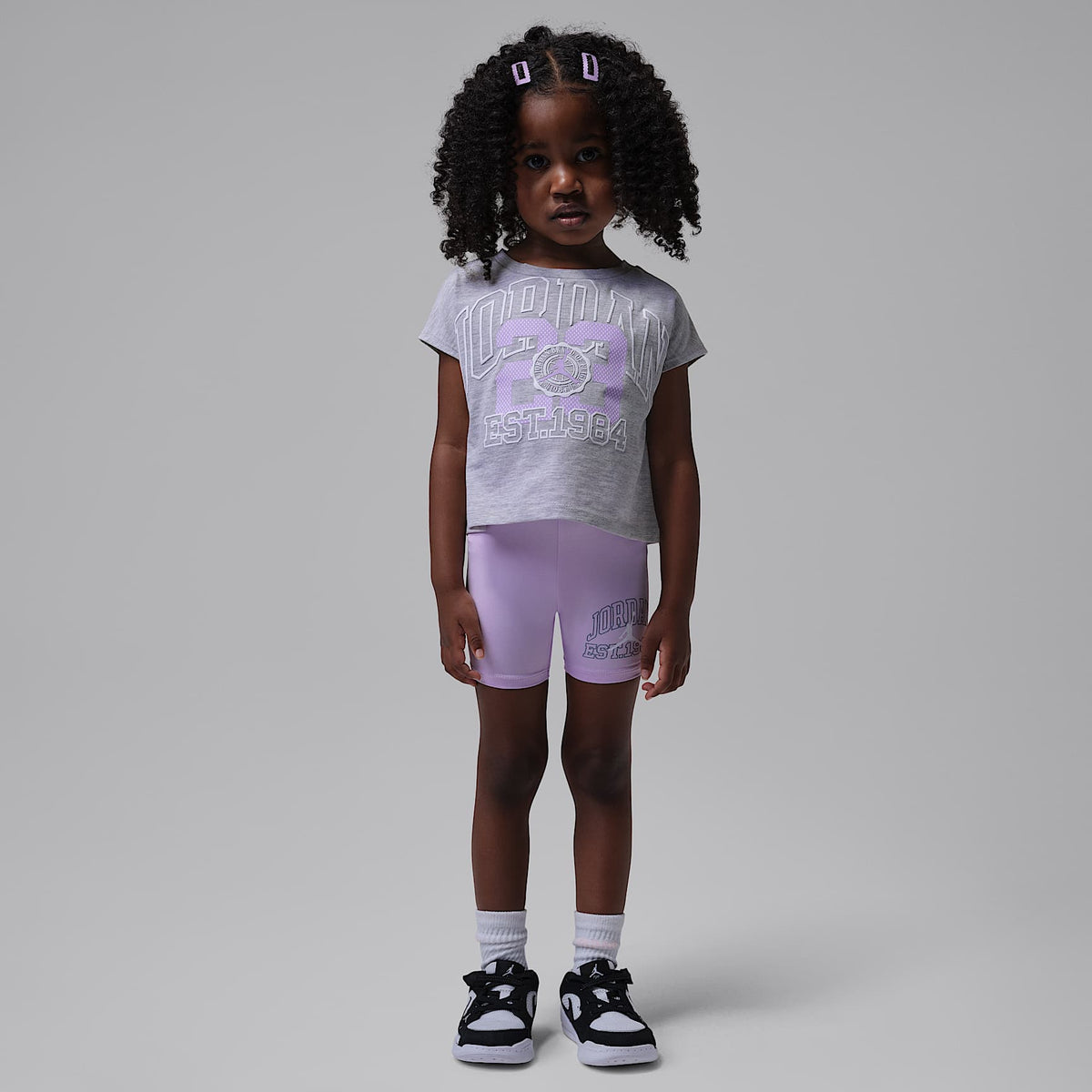Conjunto de playera de corte cuadrado y shorts de ciclismo infantil Jordan – Bruma violeta – vista 1