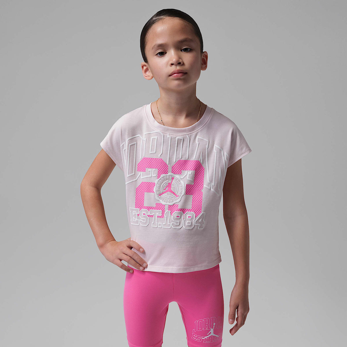 Conjunto de playera de corte cuaadrado y shorts de ciclismo para niños talla pequeña Jordan – Rosa paleta – vista 3