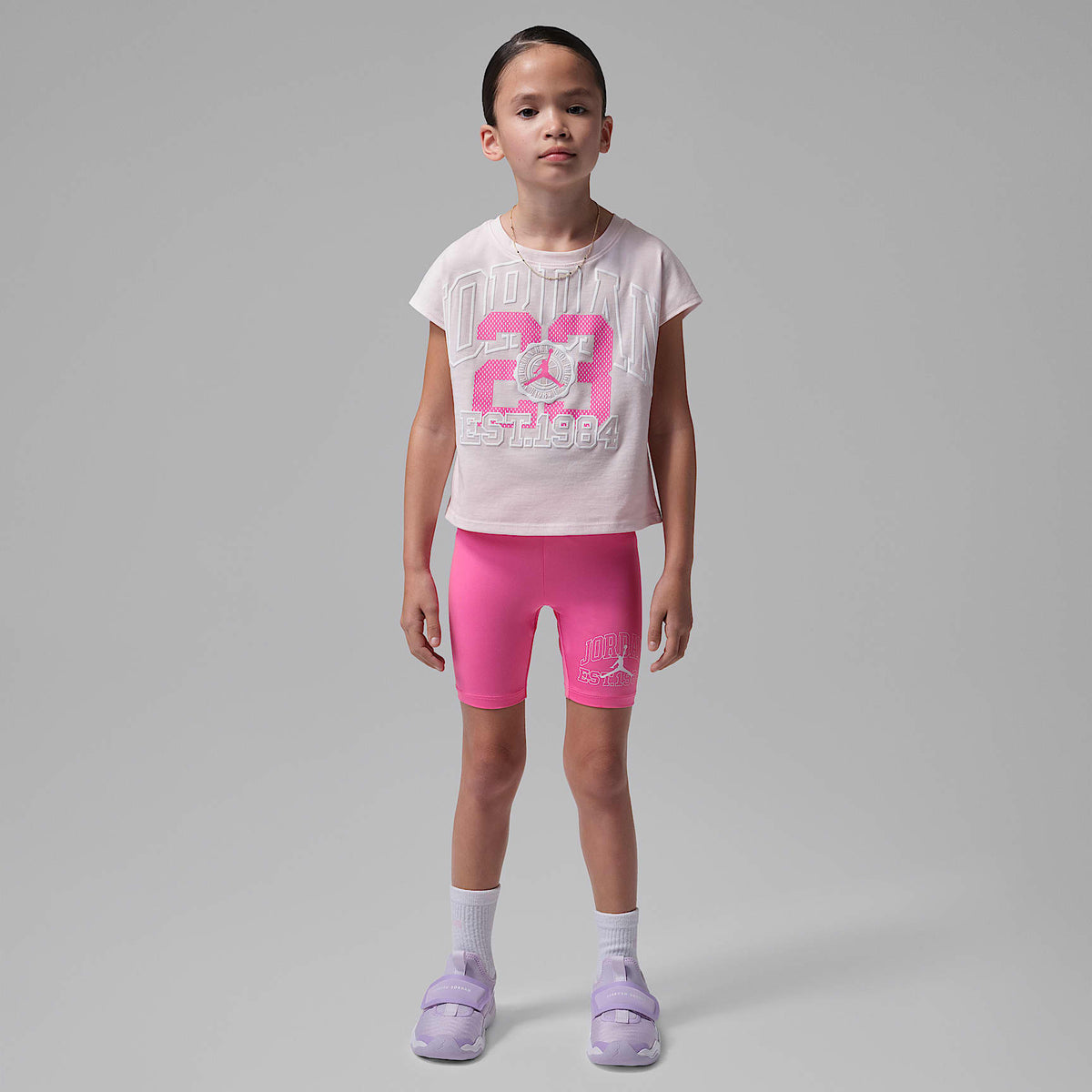 Conjunto de playera de corte cuaadrado y shorts de ciclismo para niños talla pequeña Jordan – Rosa paleta – vista 1
