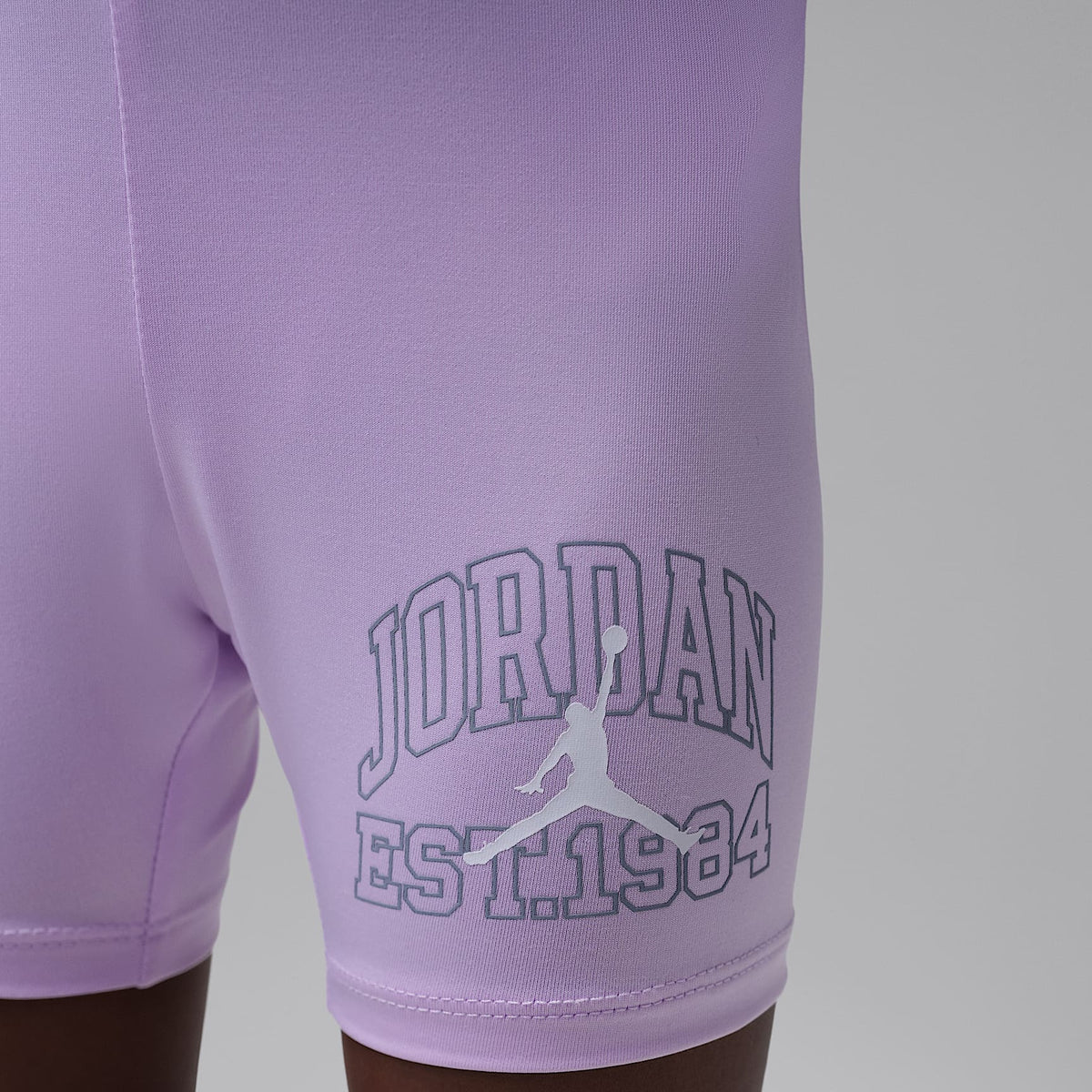 Conjunto de playera de corte cuadrado y shorts de ciclismo infantil Jordan – Bruma violeta – vista 7