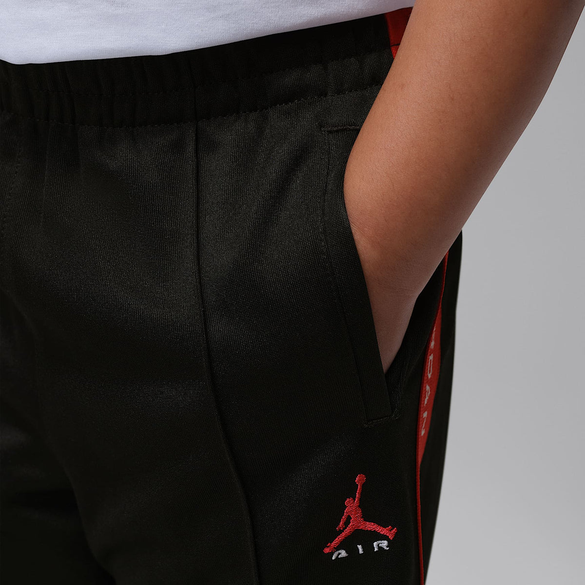 Conjunto deportivo de 2 piezas Dri-FIT para niños talla pequeña Jordan Brooklyn Essentials – Negro – vista 7