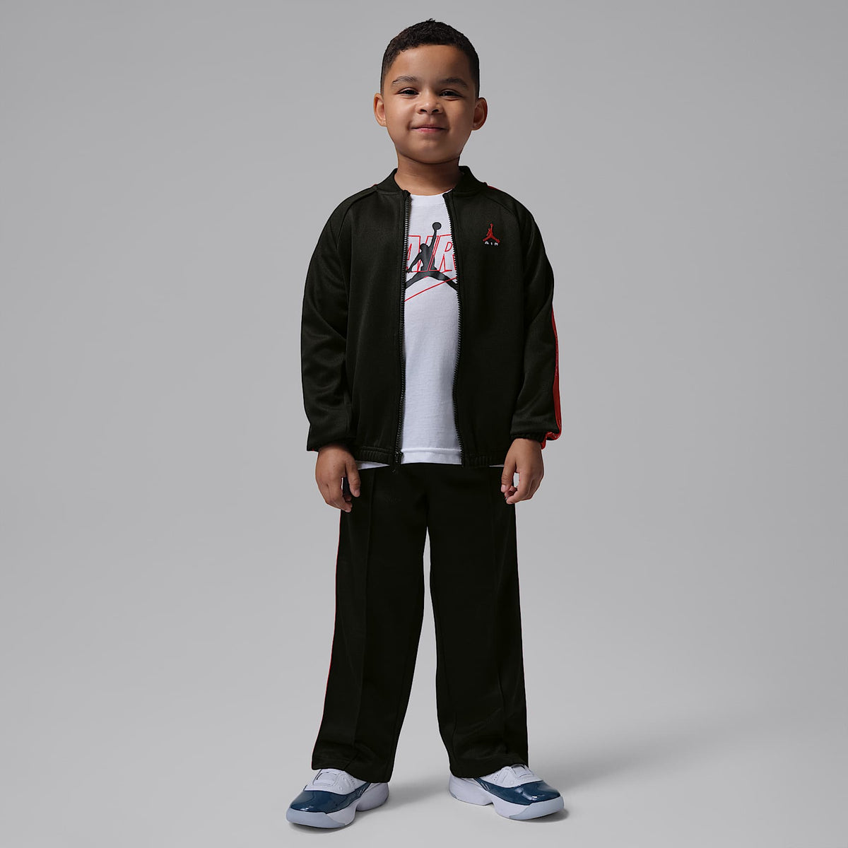 Conjunto deportivo de 2 piezas Dri-FIT para niños talla pequeña Jordan Brooklyn Essentials – Negro – vista 1