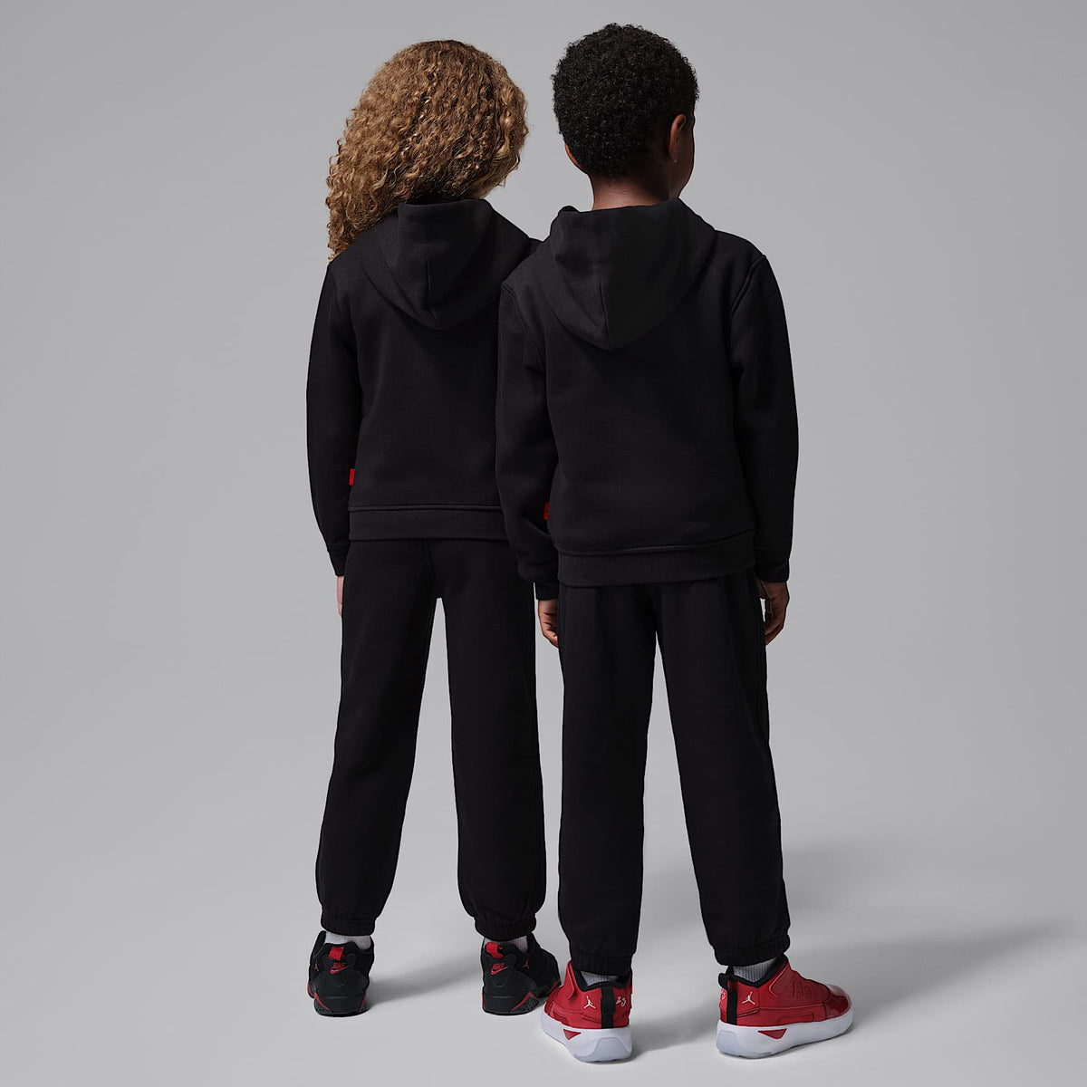 Conjunto de 2 piezas con sudadera con gorro de cierre completo para niños talla pequeña Jordan Brooklyn Fleece – Negro – vista 2