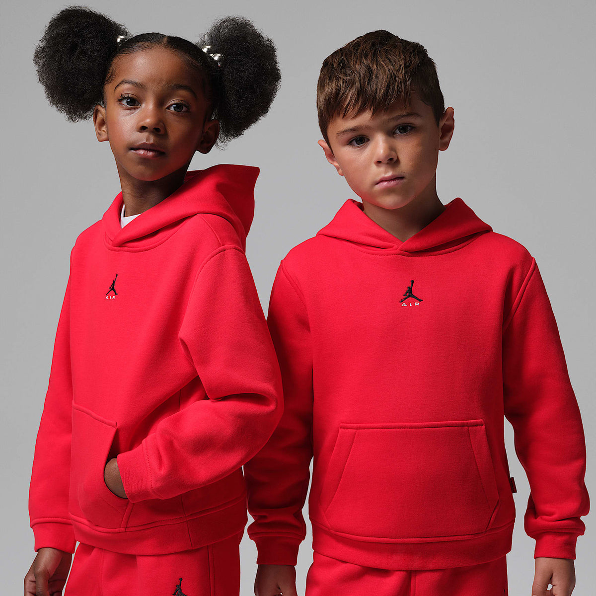 Conjunto de 2 piezas de sudadera con gorro sin cierre para niños talla pequeña Jordan Brooklyn Fleece – Rojo universitario – vista 3