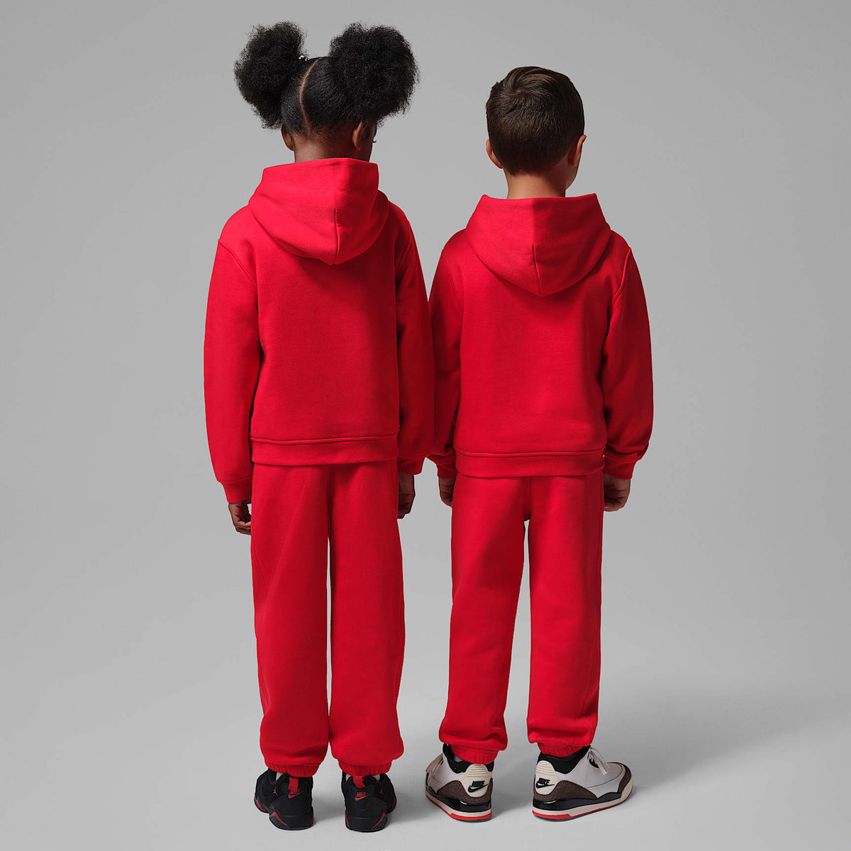Conjunto de 2 piezas de sudadera con gorro sin cierre para niños talla pequeña Jordan Brooklyn Fleece – Rojo universitario – vista 2