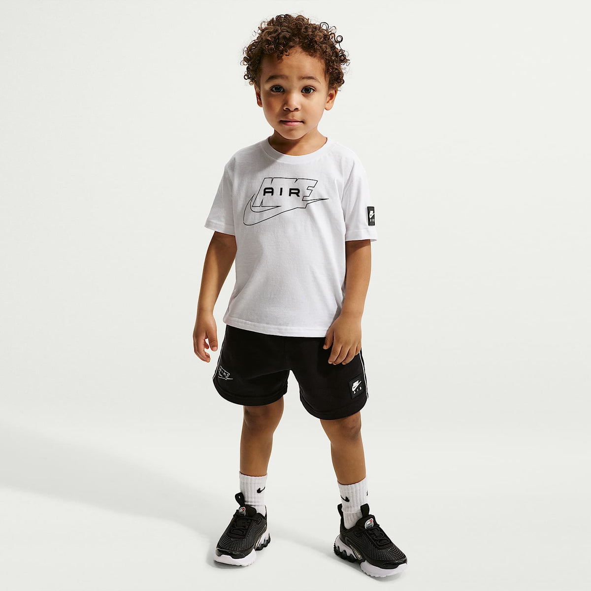 Conjunto de 2 piezas con shorts de French Terry infantil Nike Air – Negro – vista 1