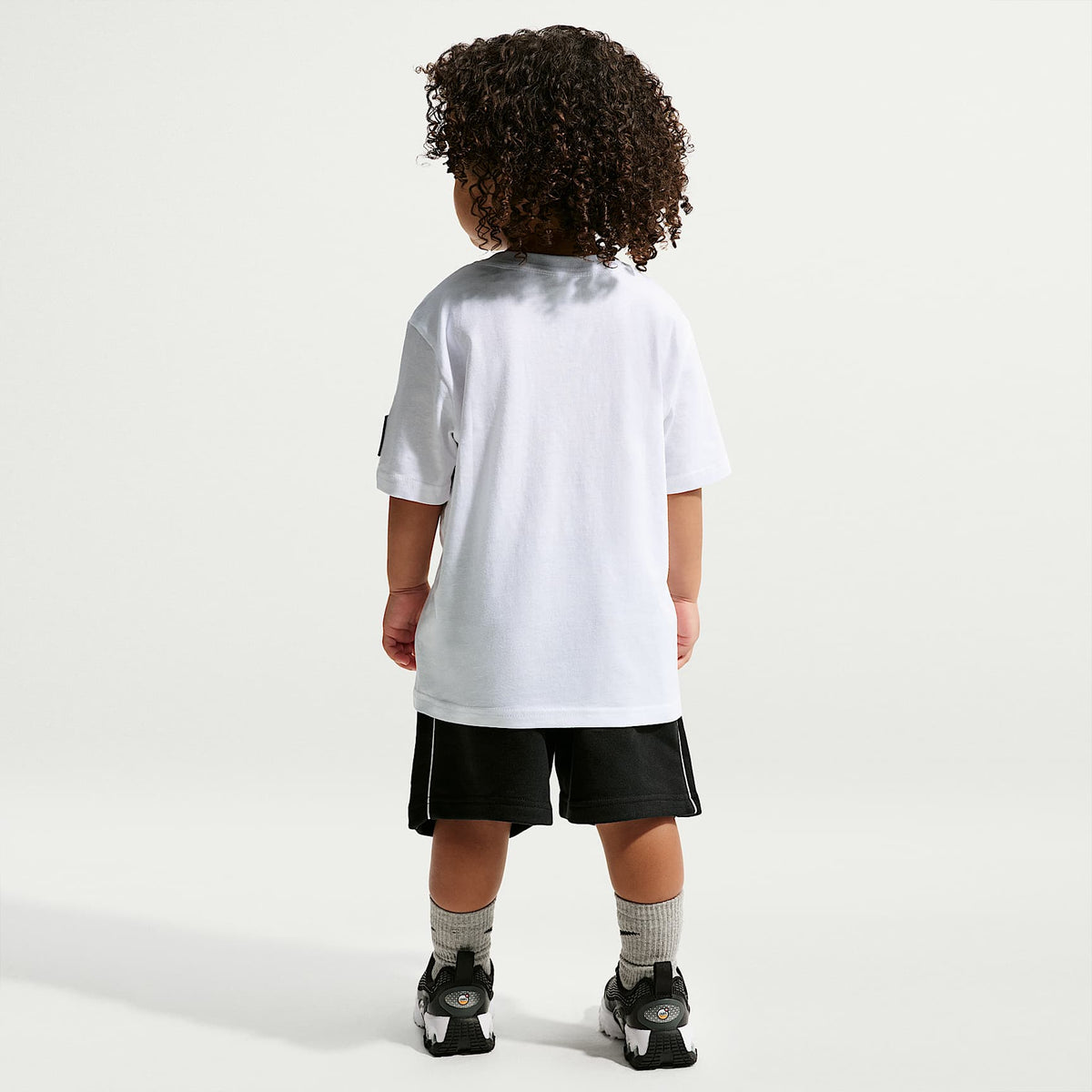 Conjunto de shorts de 2 piezas de French Terry para niños talla pequeña Nike Air – Negro – vista 7
