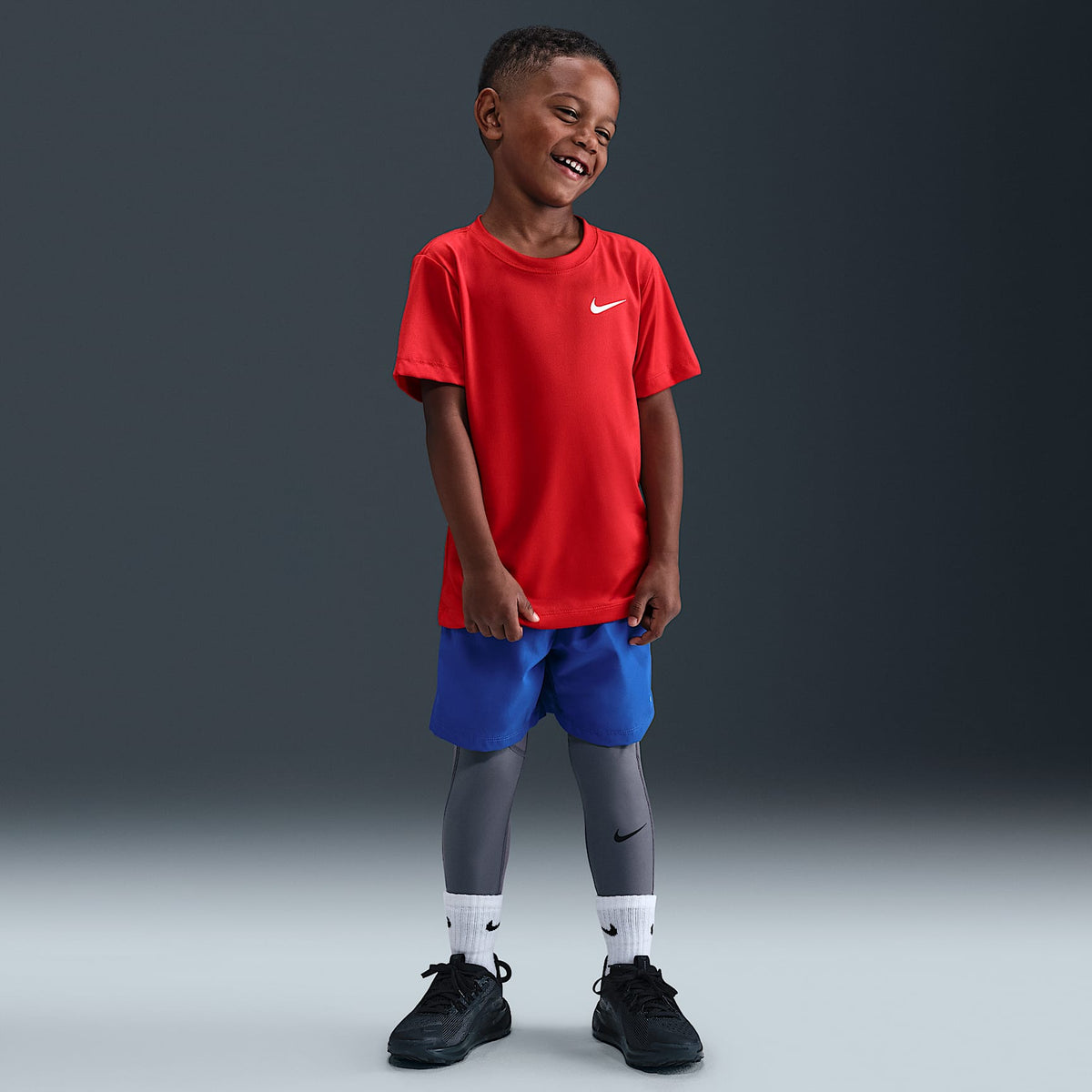 Playera Legend Dri-FIT para niños talla pequeña Nike – Rojo universitario – vista 4