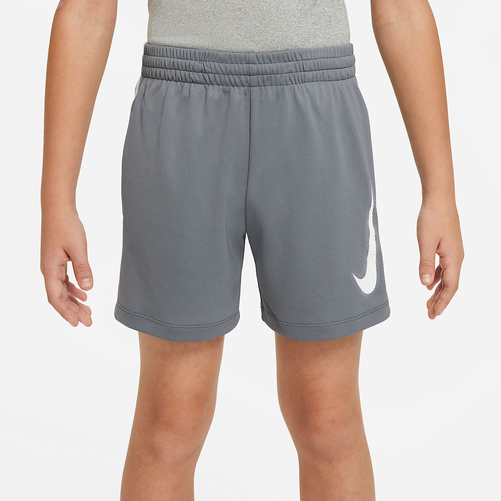 Shorts de entrenamiento con gráfico Dri-FIT para niño talla grande Nike Multi – Gris humo/Blanco/Blanco – vista 2