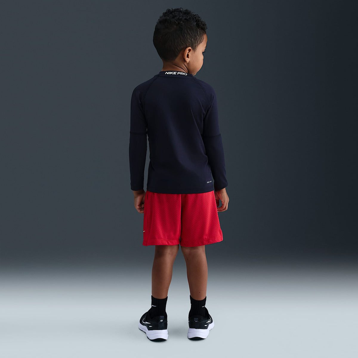 Shorts de multimalla Dri-FIT infantiles Nike – Rojo universitario – vista 4
