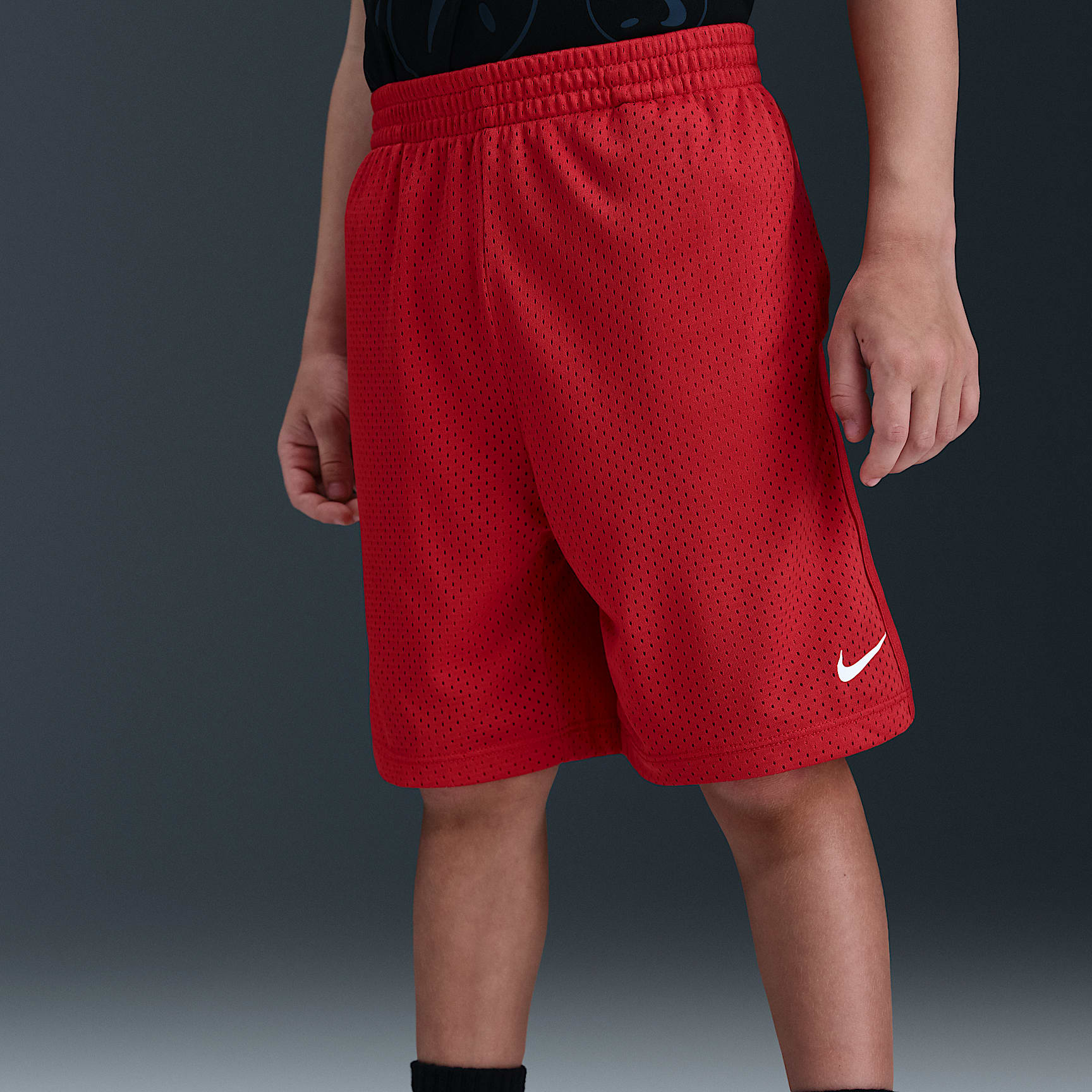 Shorts de multimalla Dri-FIT para niños talla pequeña Nike – Rojo universitario – vista 2
