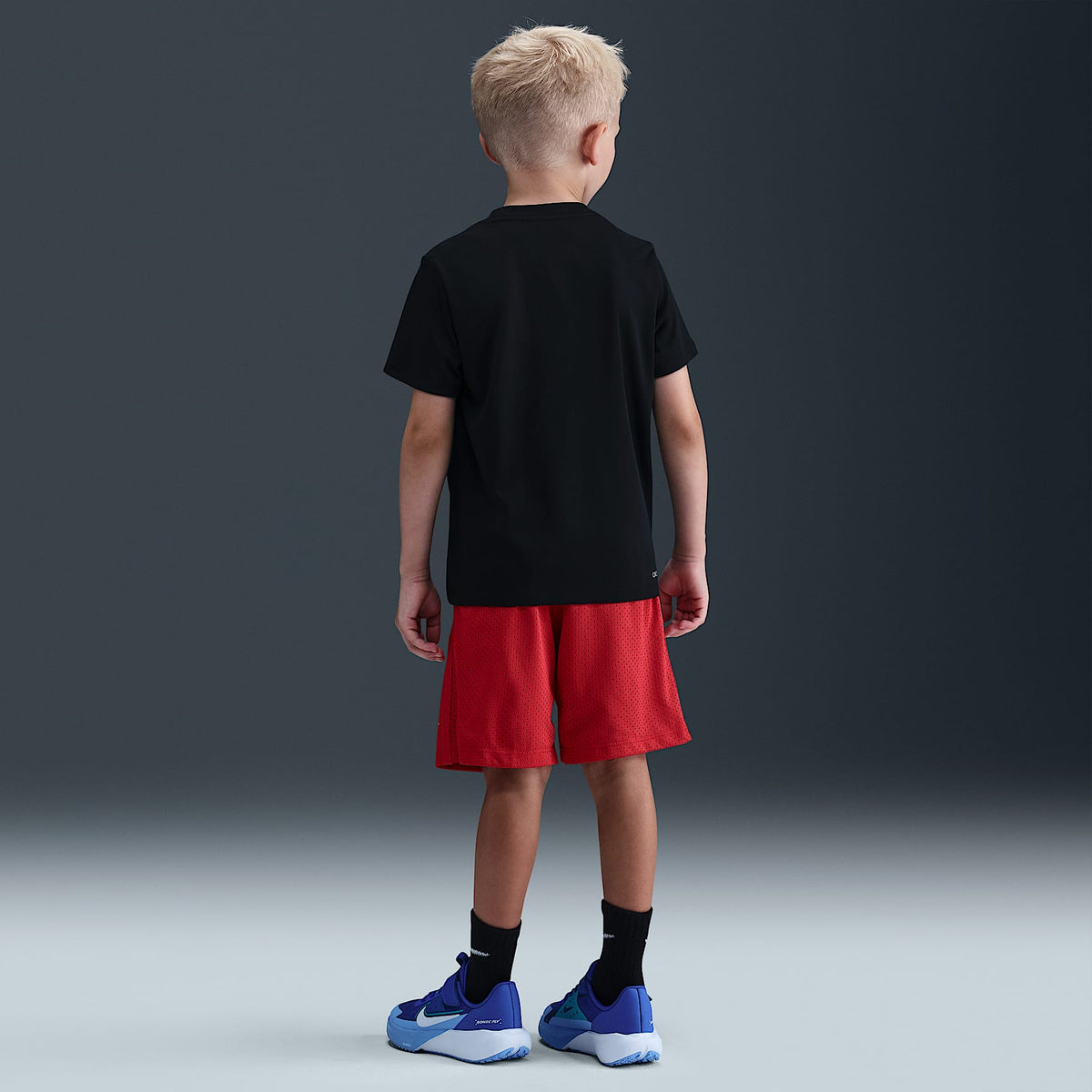 Shorts de multimalla Dri-FIT para niños talla pequeña Nike – Rojo universitario – vista 4