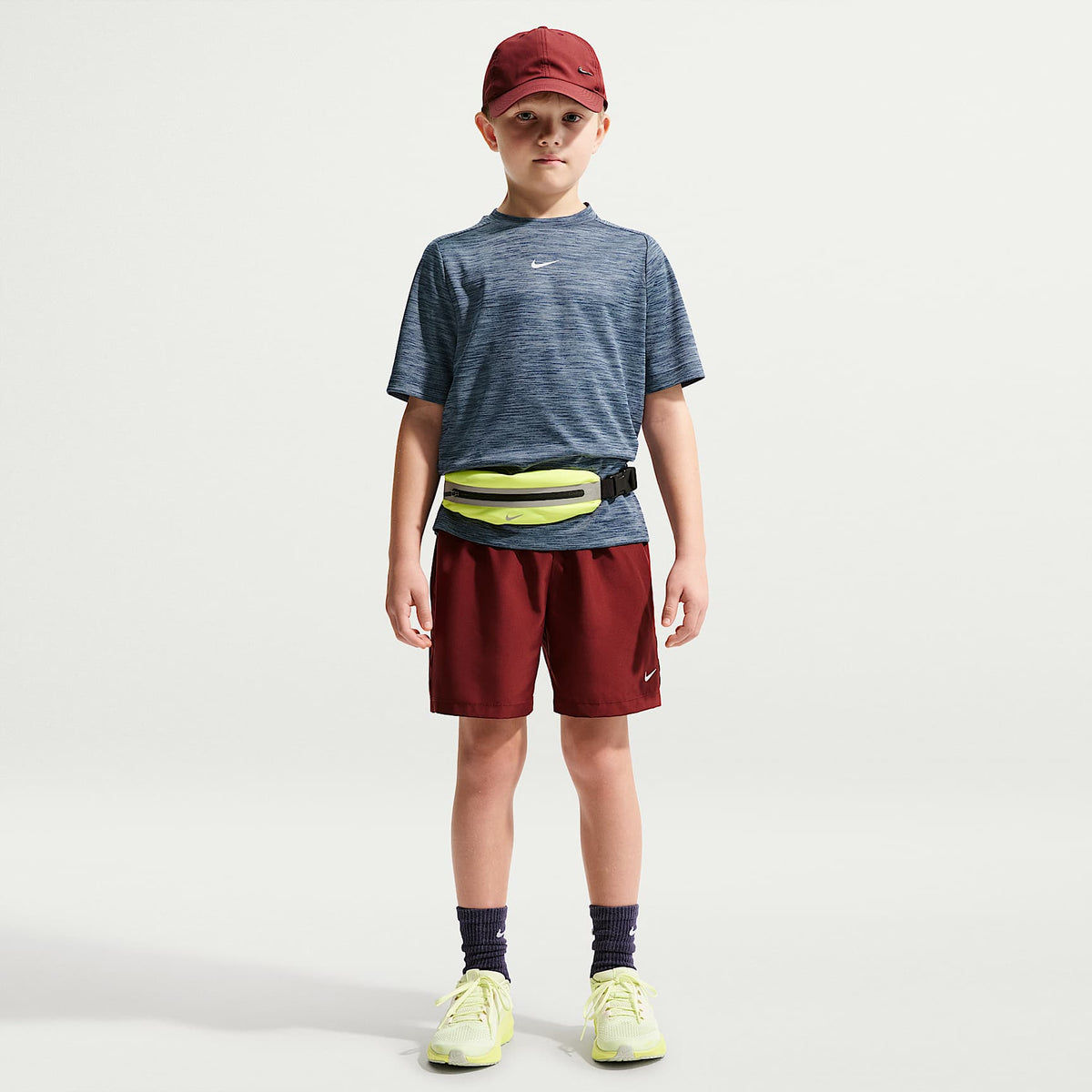 Playera de manga corta Dri-FIT para niños talla grande Nike Multi – Azul marino medianoche/Azul de trabajo/Jaspeado/Blanco – vista 4