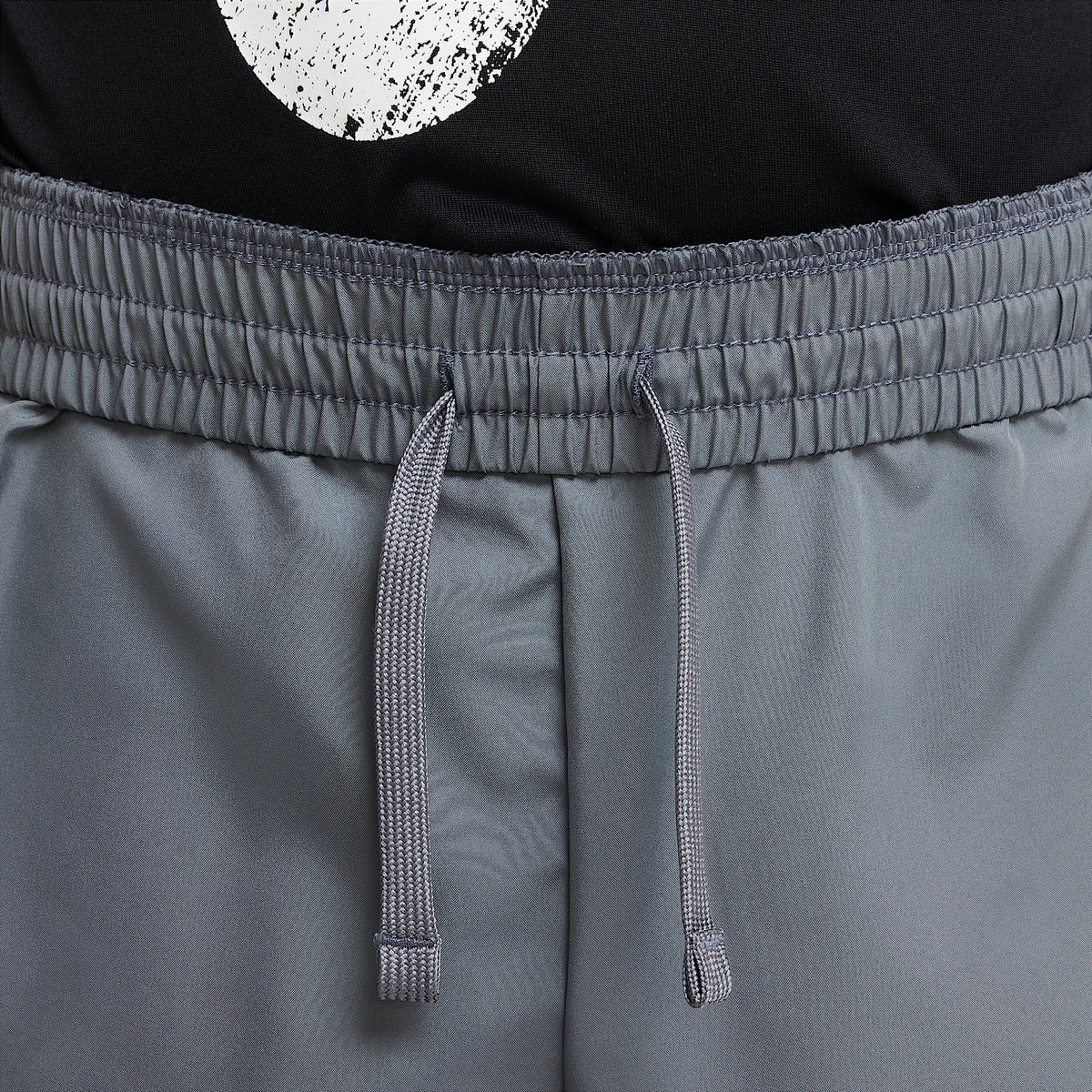 Shorts Dri-FIT de tejido Woven para niño talla grande Nike Multi – Gris humo/Blanco – vista 5