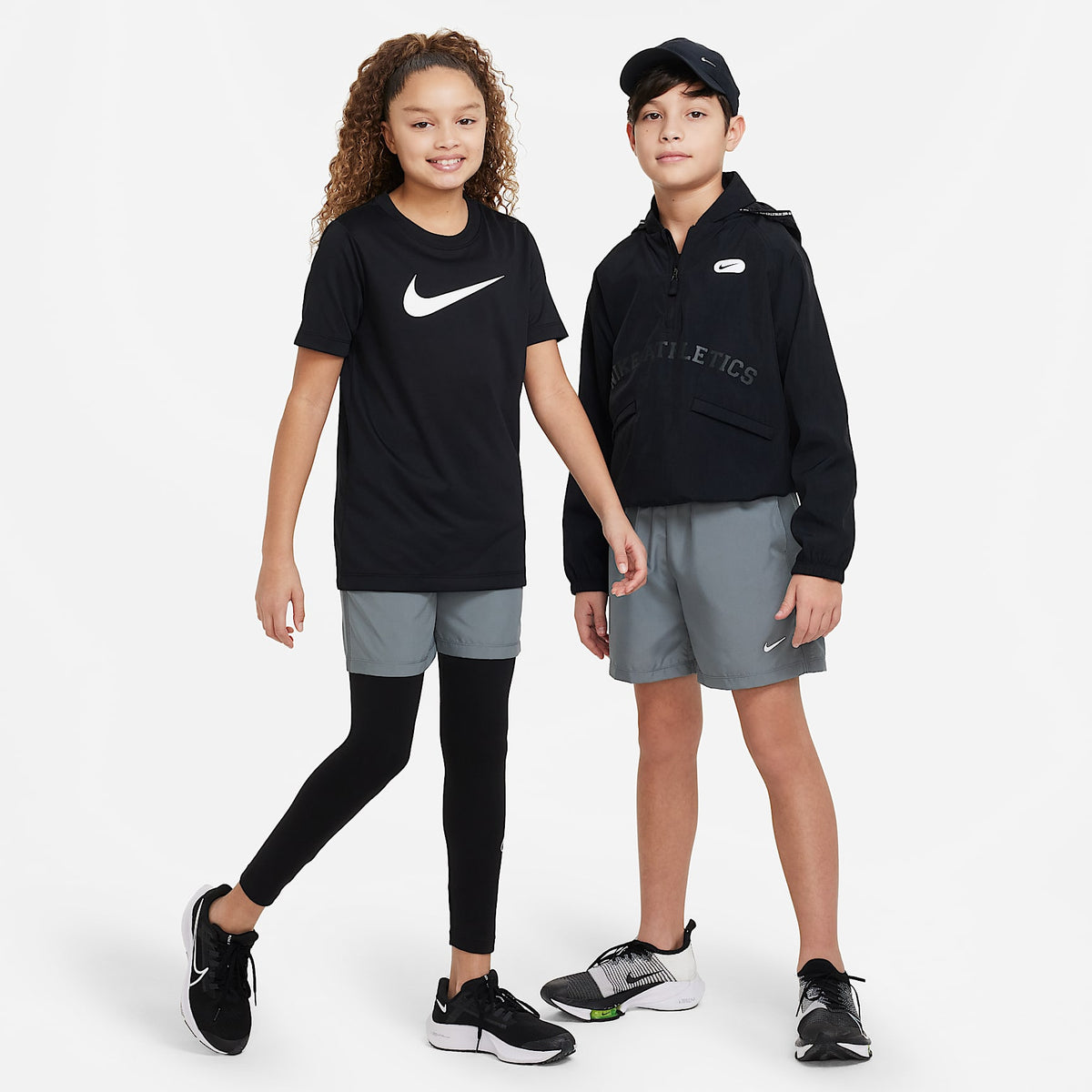 Shorts Dri-FIT de tejido Woven para niño talla grande Nike Multi – Gris humo/Blanco – vista 7