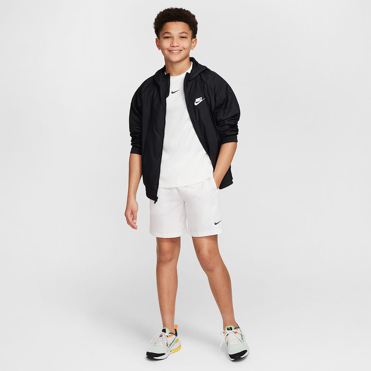 Shorts Dri-FIT de tejido Woven para niño talla grande Nike Multi – Blanco/Blanco/Negro – vista 7