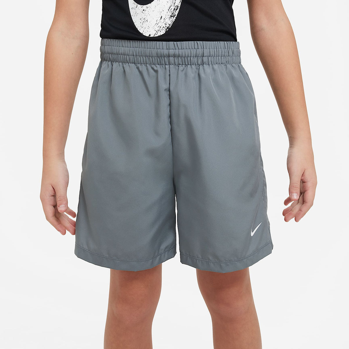 Shorts Dri-FIT de tejido Woven para niño talla grande Nike Multi – Gris humo/Blanco – vista 3