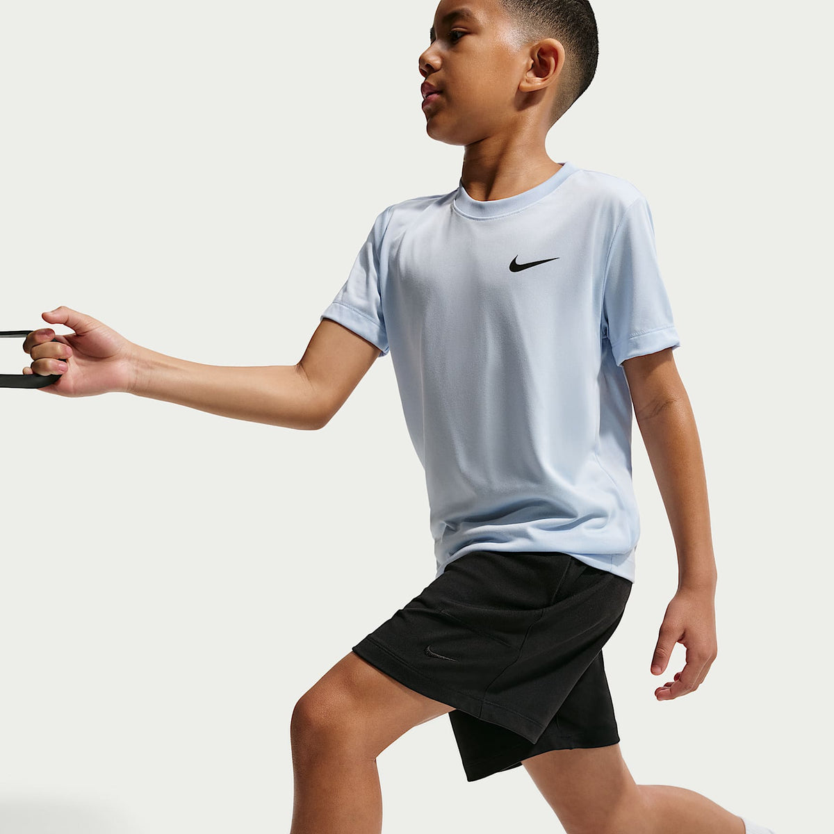 Shorts Dri-FIT de 18 cm para niño talla grande Nike Primary Nano – Negro/Negro – vista 4