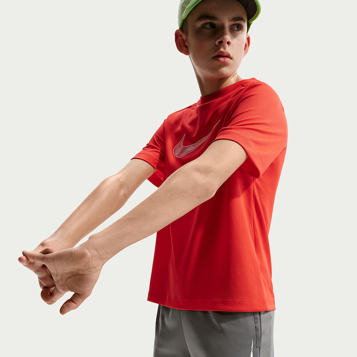 Shorts Dri-FIT para niño talla grande Nike Trophy23 – Gris humo/Gris humo/Blanco – vista 4