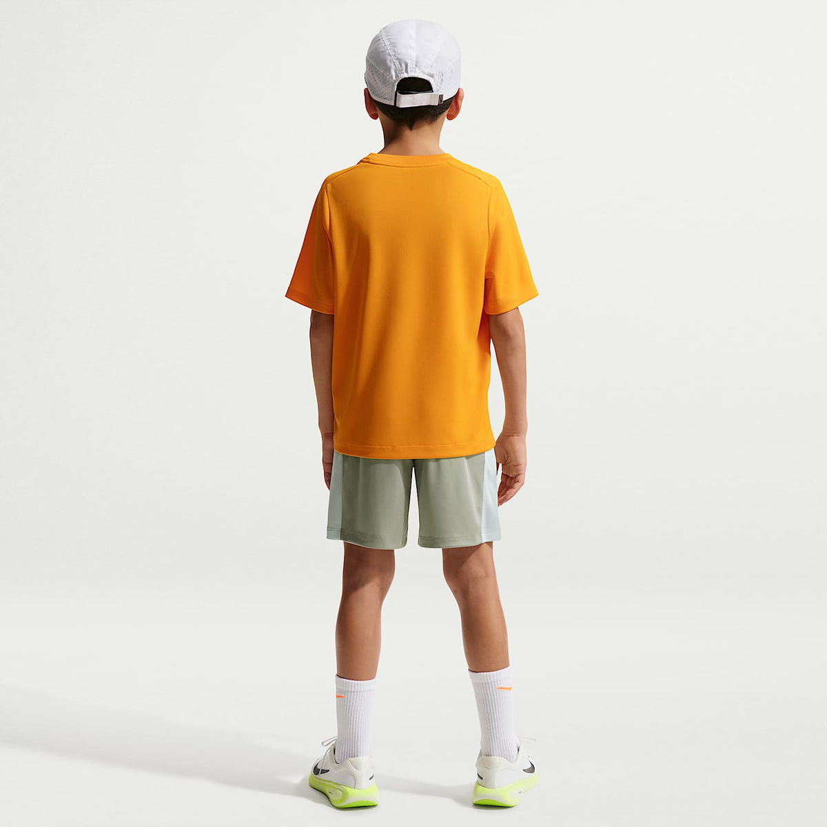 Shorts Dri-FIT para niño talla grande Nike Trophy23 – Niebla pícea/Verde ligero/Blanco – vista 5