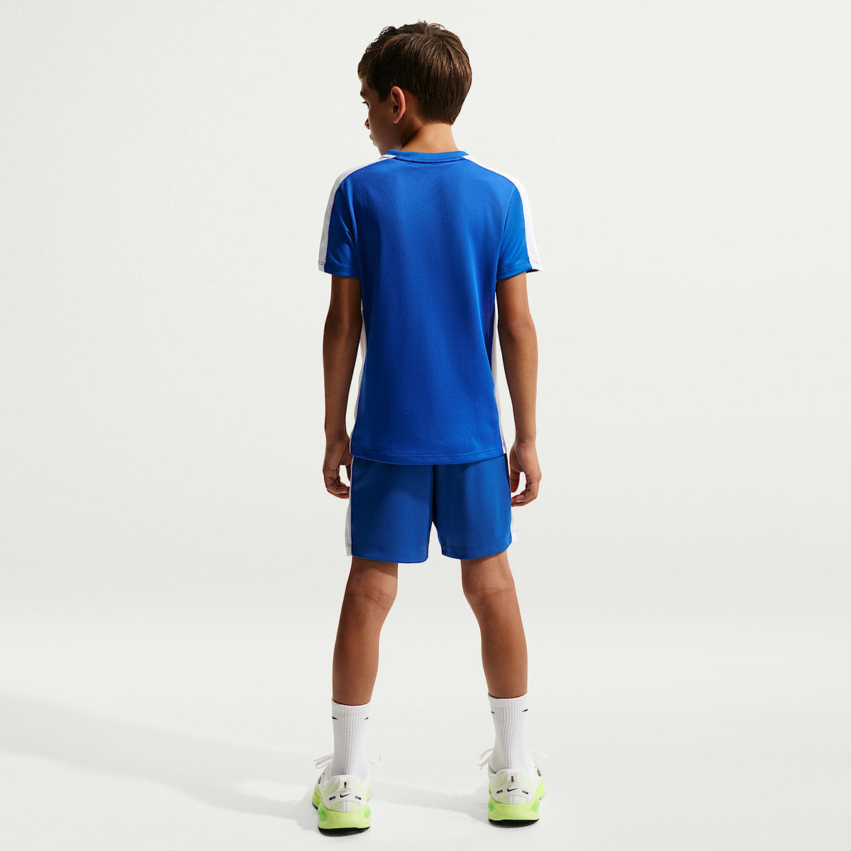 Playera de entrenamiento de manga corta Dri-FIT para niño talla grande Nike Trophy23 – Royal juego/Blanco/Blanco – vista 5