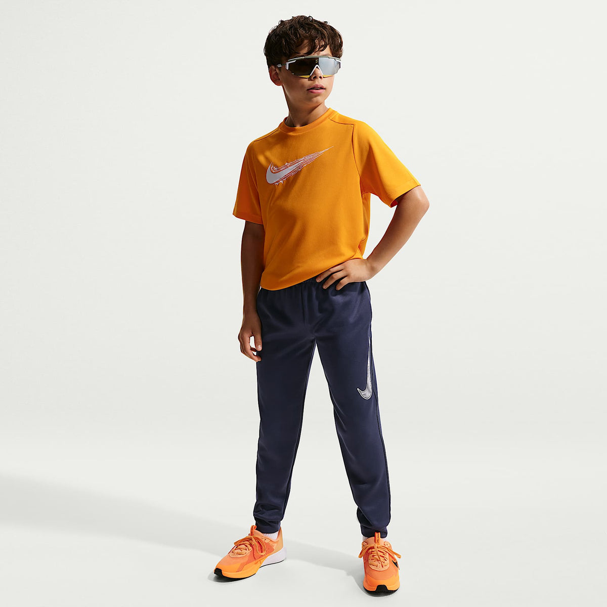 Pants de entrenamiento de tejido Knit para niño talla grande Nike Multi – Azul marino medianoche/Blanco – vista 1