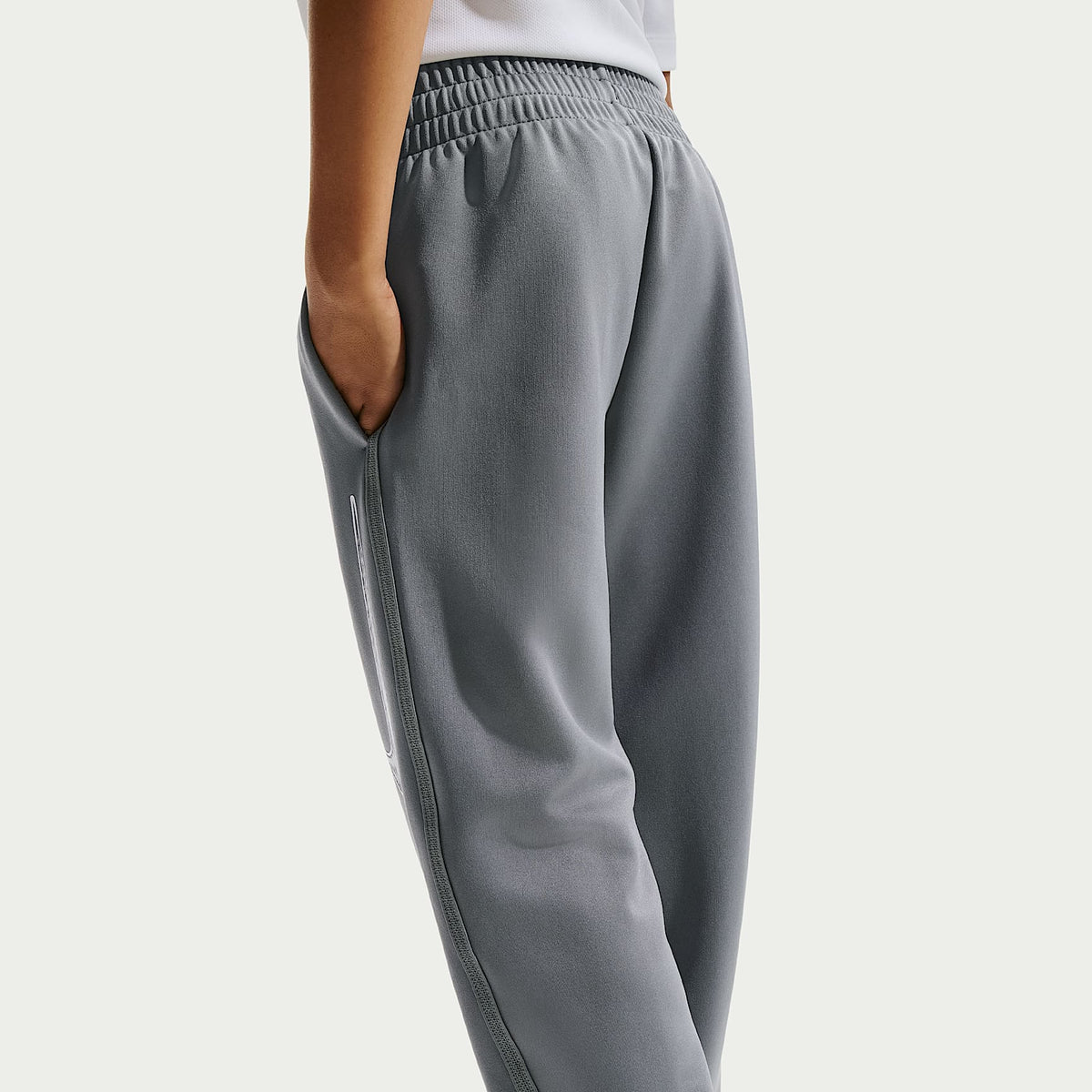 Pants de entrenamiento de tejido Knit para niño talla grande Nike Multi – Gris humo/Blanco – vista 3