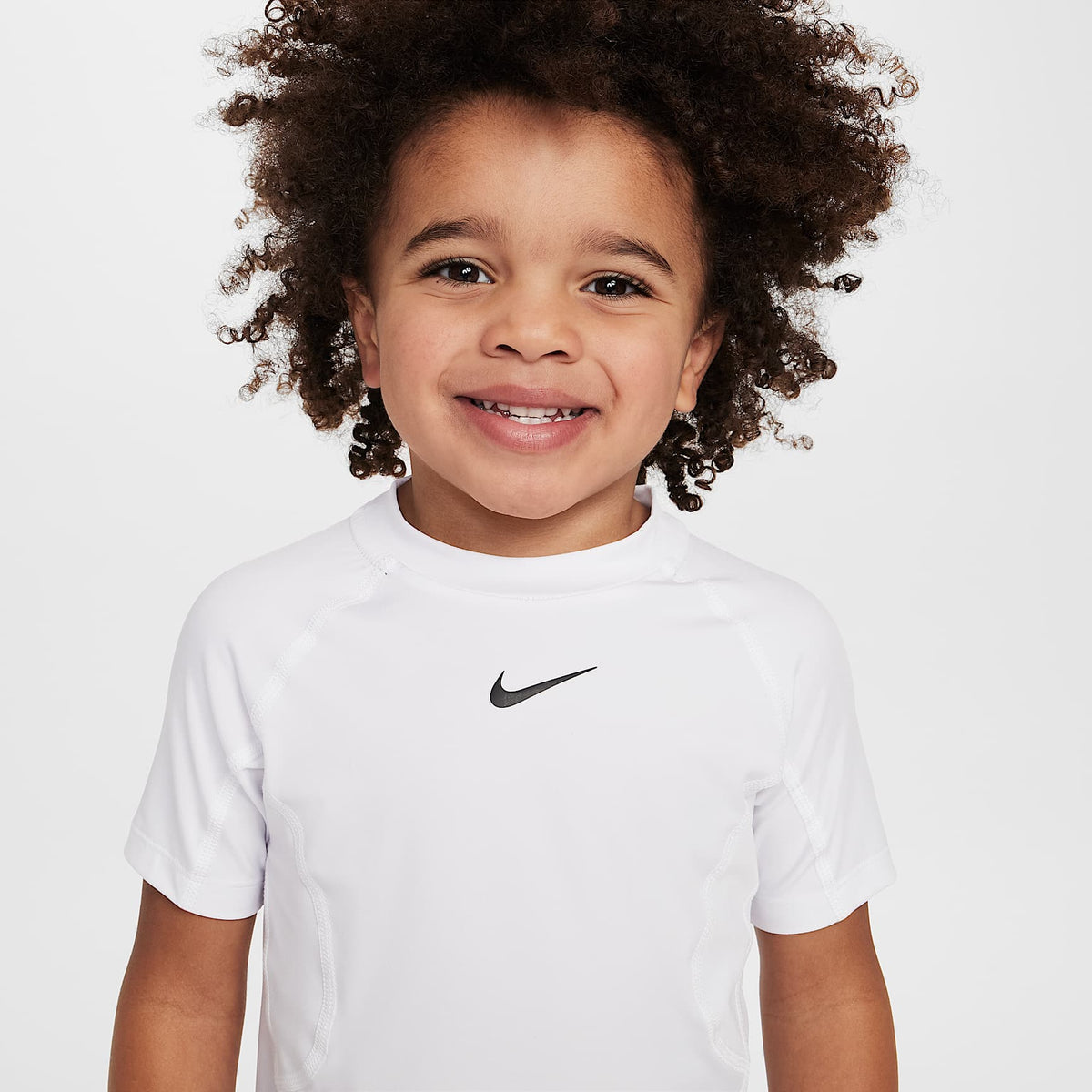 Playera de manga corta Dri-FIT infantil Nike Pro – Blanco – vista 3