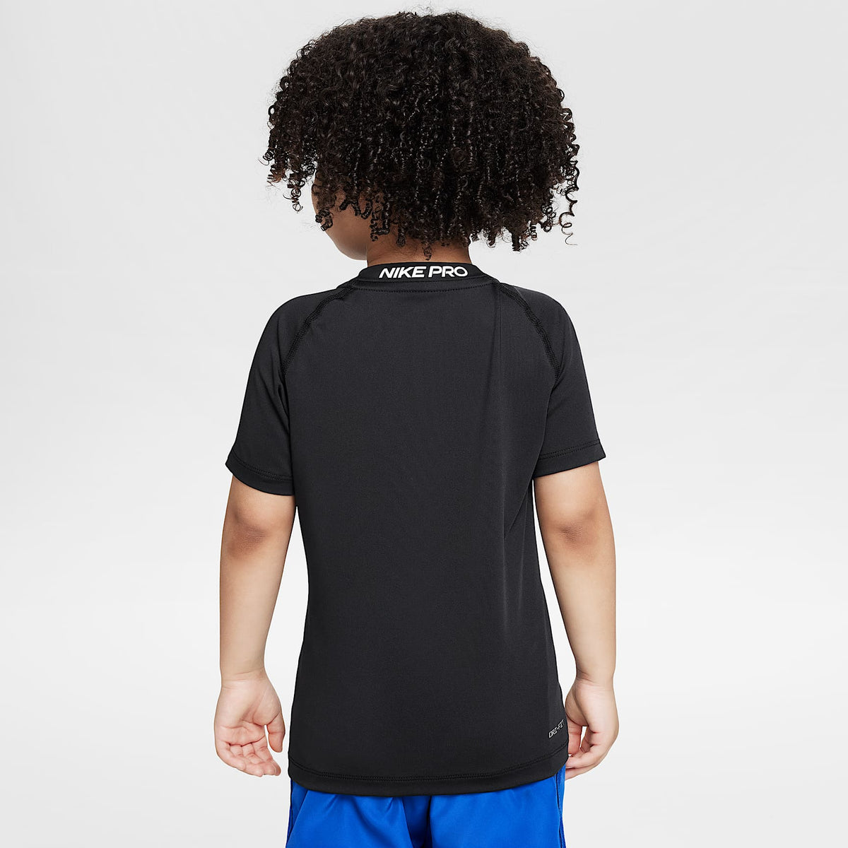Playera de manga corta Dri-FIT infantil Nike Pro – Negro – vista 2