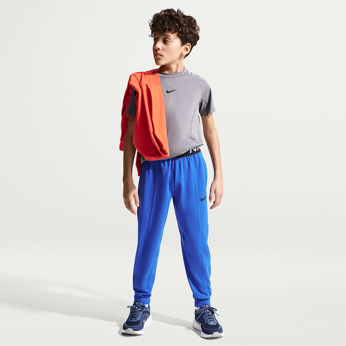 Pants de tejido Fleece Dri-FIT para niño talla grande Nike Pro – Royal juego/Blanco/Negro – vista 1