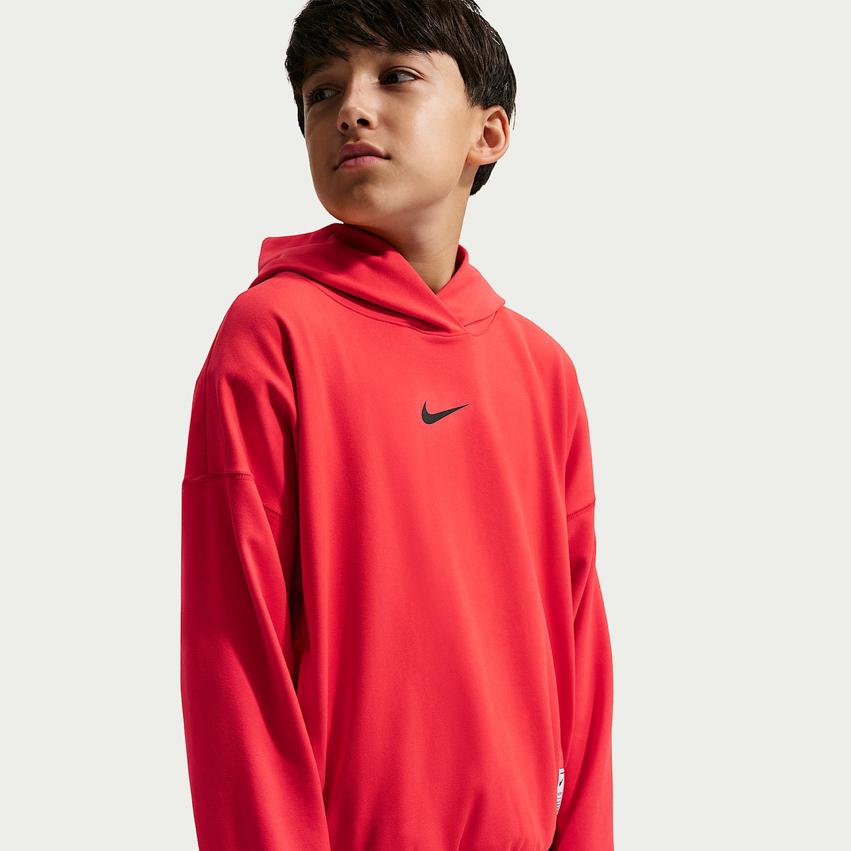 Sudadera con gorro sin cierre Nike Pro Dri-FIT de tejido Fleece para niños talla grande – Carmesí claro/Negro – vista 1