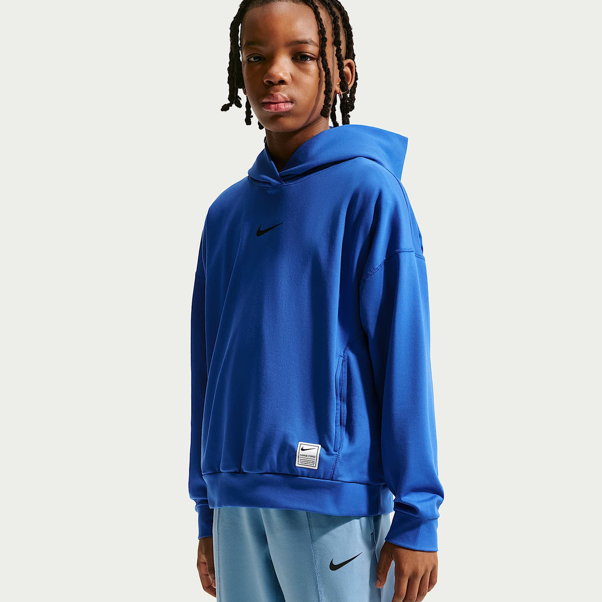 Sudadera con gorro sin cierre Nike Pro Dri-FIT de tejido Fleece para niños talla grande – Royal juego/Negro – vista 3