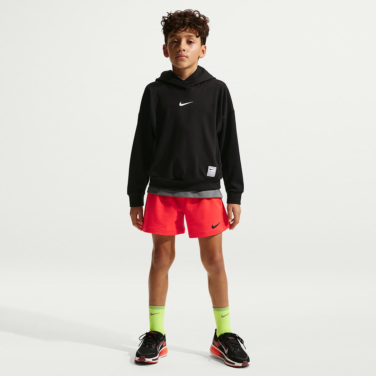 Shorts de tejido Fleece Dri-FIT para niño talla grande Nike Pro – Carmesí claro/Blanco/Negro – vista 1