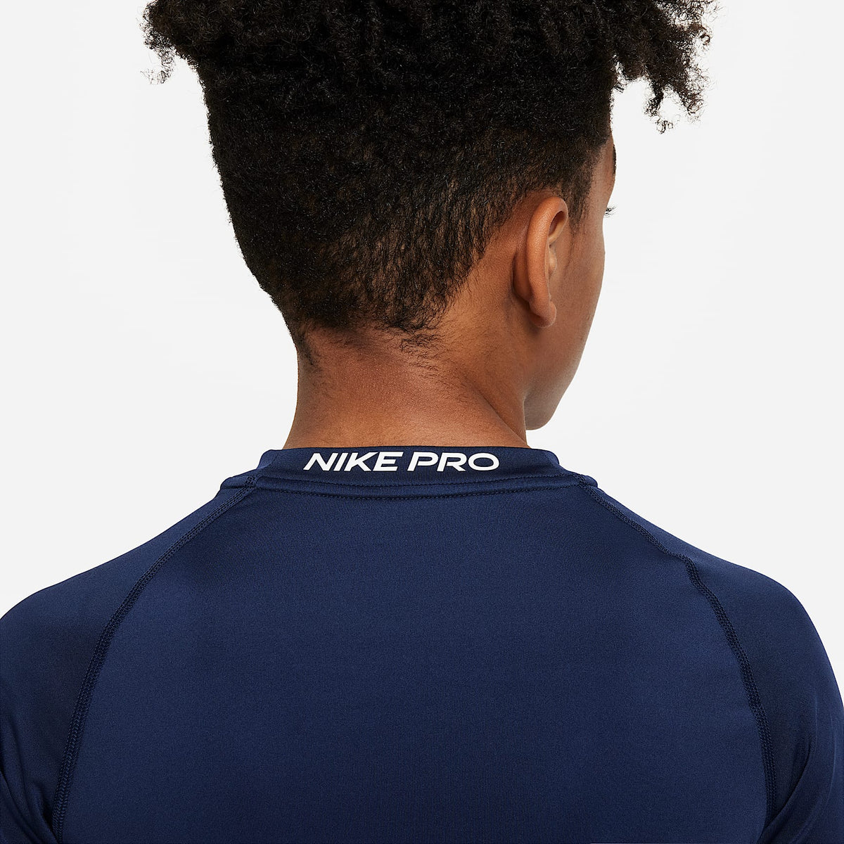 Playera de manga larga Dri-FIT para niño talla grande Nike Pro – Azul marino medianoche/Blanco – vista 4