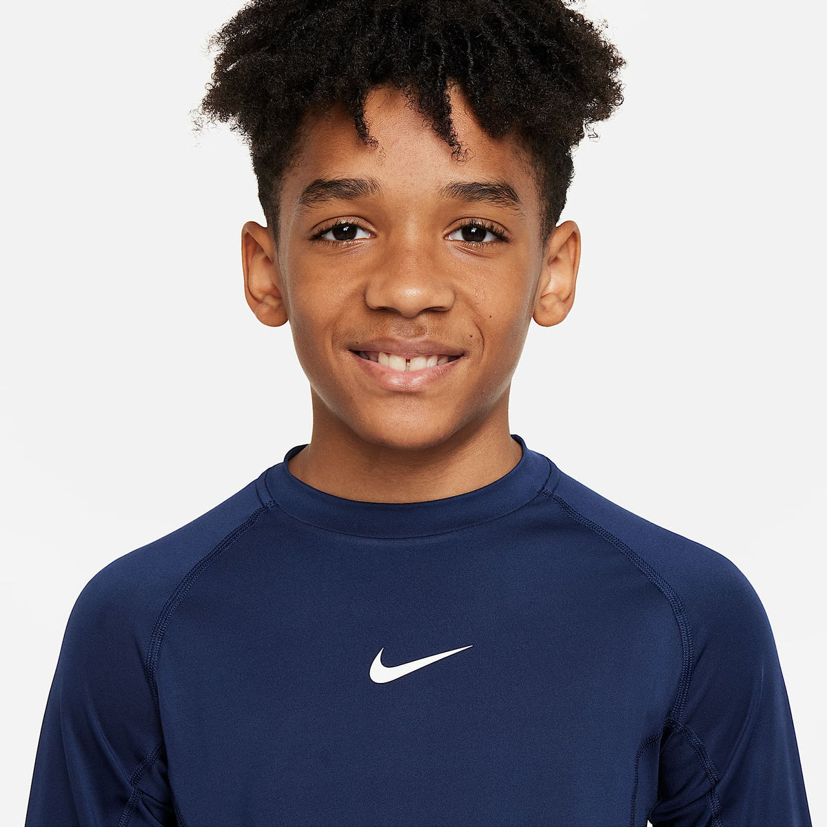 Playera de manga larga Dri-FIT para niño talla grande Nike Pro – Azul marino medianoche/Blanco – vista 3