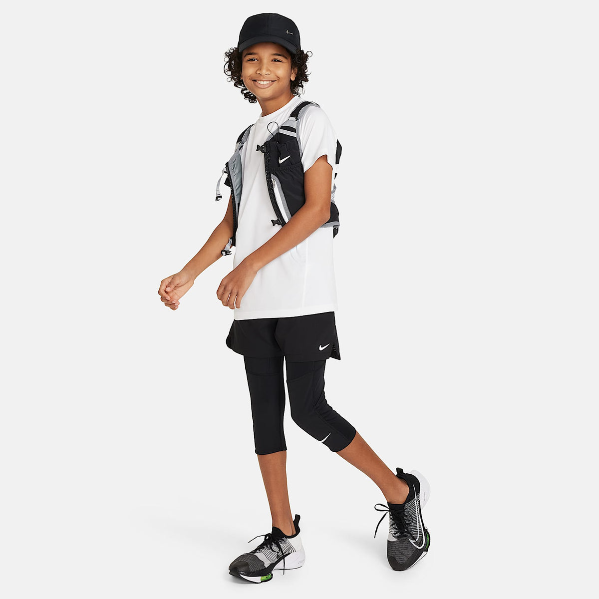 Playera de manga corta Dri-FIT para niño talla grande Nike Pro – Blanco/Negro – vista 5