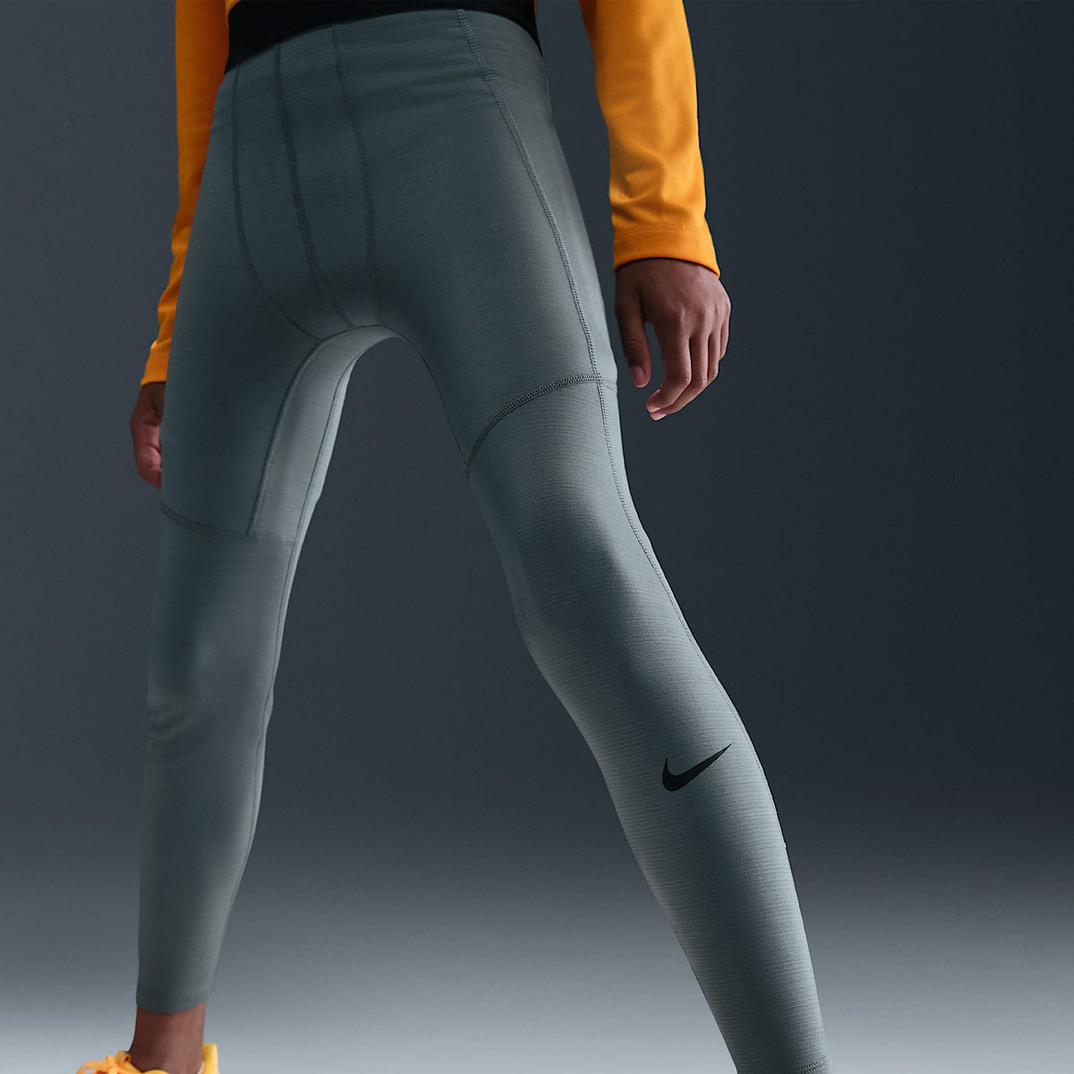 Mallas Dri-FIT para niños talla grande Nike Pro – Gris humo/Negro – vista 2