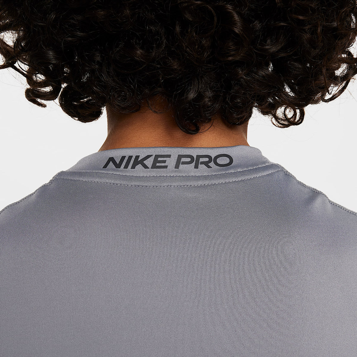 Playera sin mangas para niño talla grande Nike Pro – Gris humo/Negro – vista 4