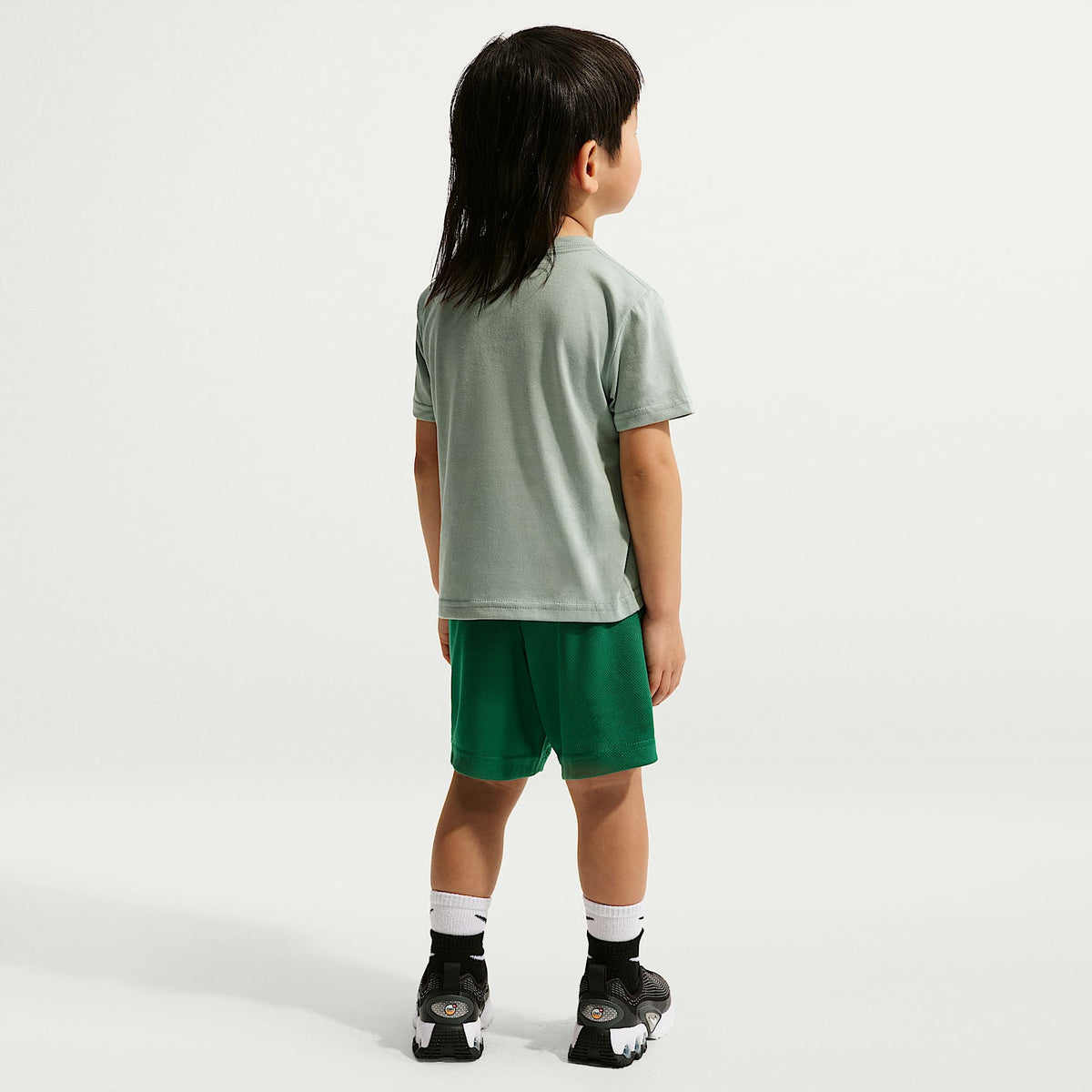Conjunto de playera con gráfico "Just Do It" y shorts de malla infantil Nike Sportswear – Malaquita – vista 7