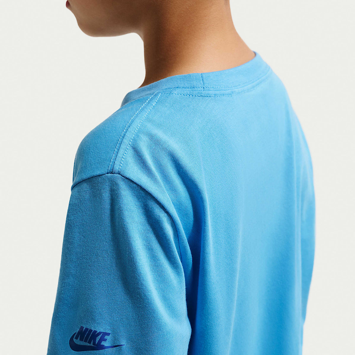 Conjunto de 2 piezas con shorts de French Terry holgados para niños talla pequeña Nike Sportswear In The Zone – Royal juego – vista 3